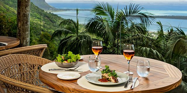 Course lunch chamarel restaurant (3)